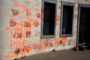 VANDALIZEM V GRAHOVEM 05 FOTO LJUBO VUKELIČ